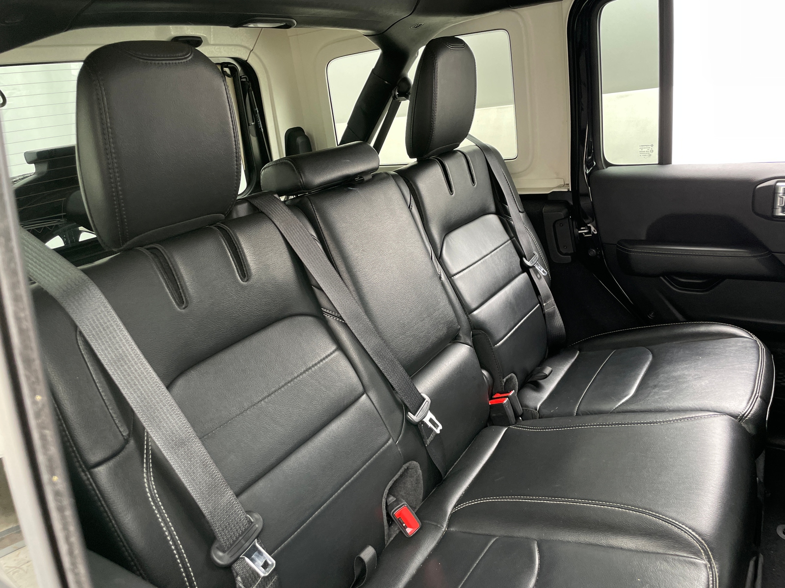 Thumbnail: 2022 Jeep Wrangler - 5