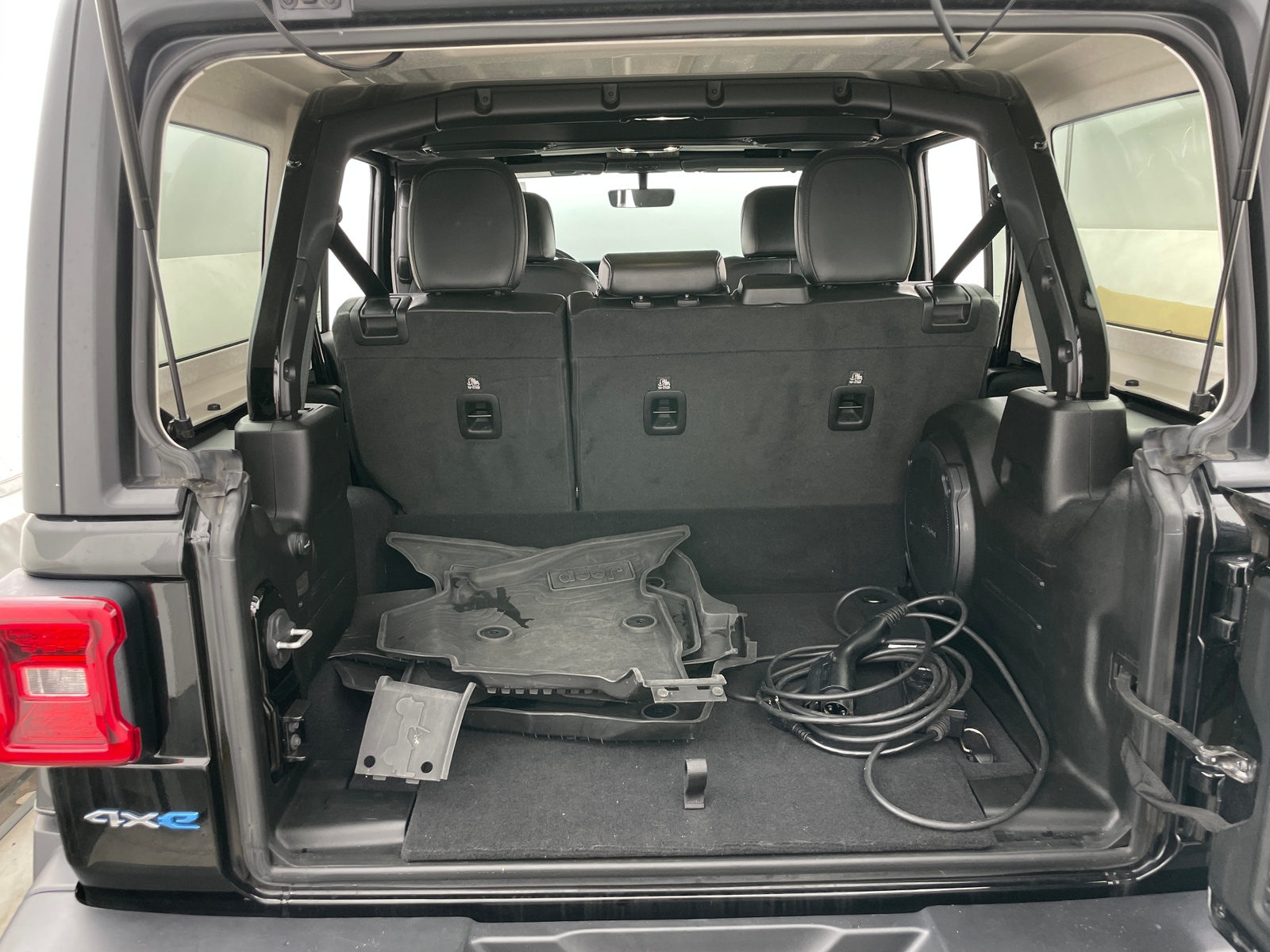 Thumbnail: 2022 Jeep Wrangler - 6