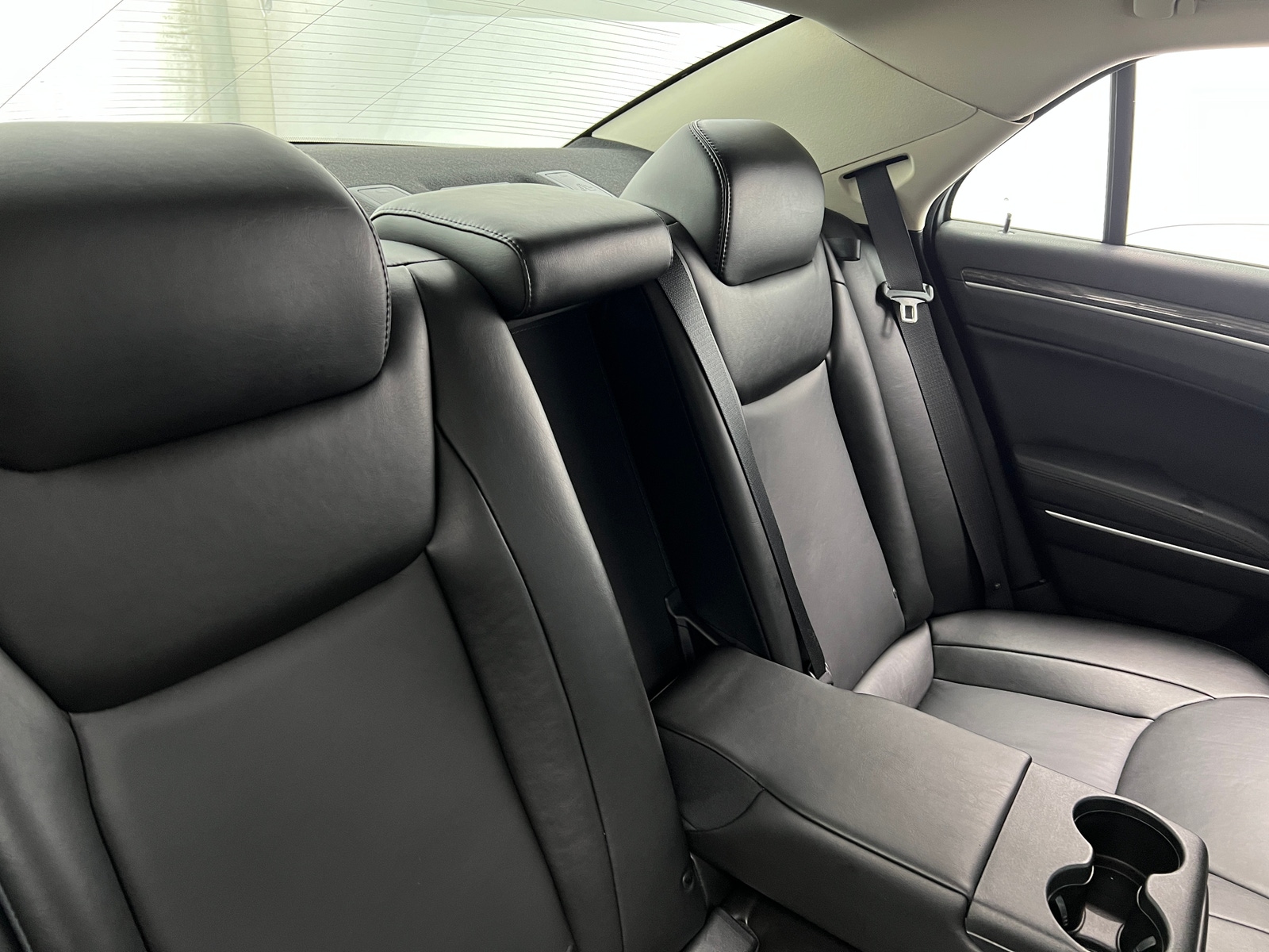 Thumbnail: 2020 Chrysler 300 - 5