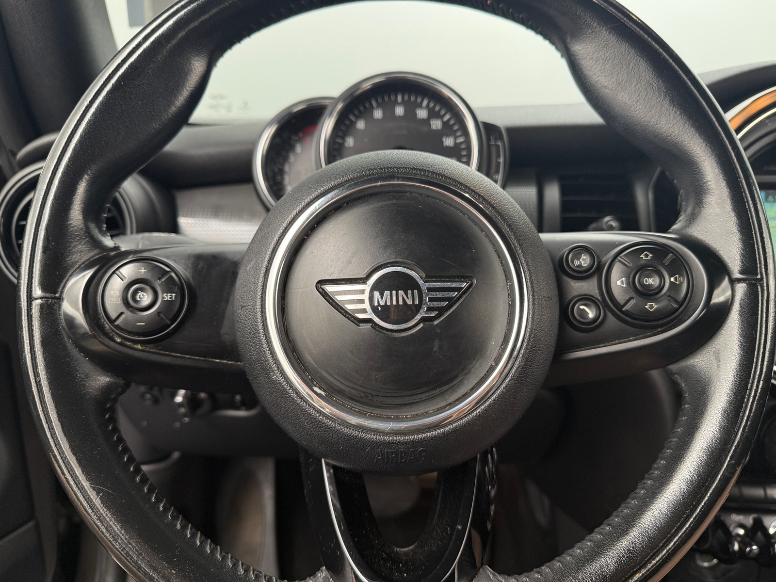 Thumbnail: 2019 MINI Cooper Convertible - 4
