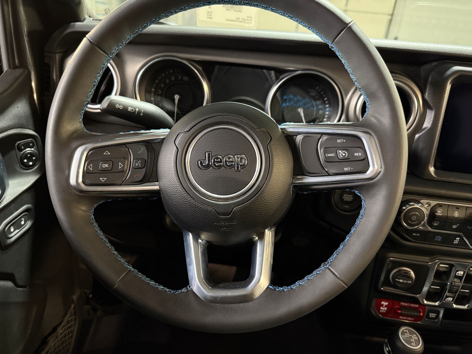 Thumbnail: 2023 Jeep Wrangler - 5
