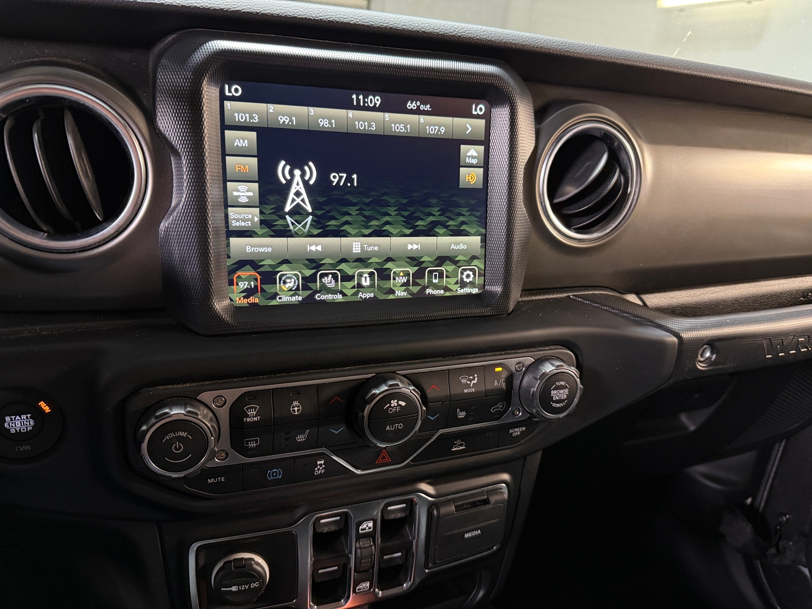 Thumbnail: 2023 Jeep Wrangler - 4
