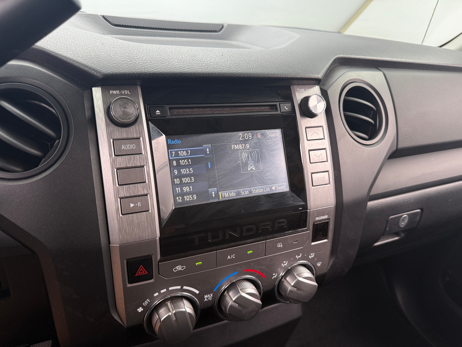 Thumbnail: 2014 Toyota Tundra - 4