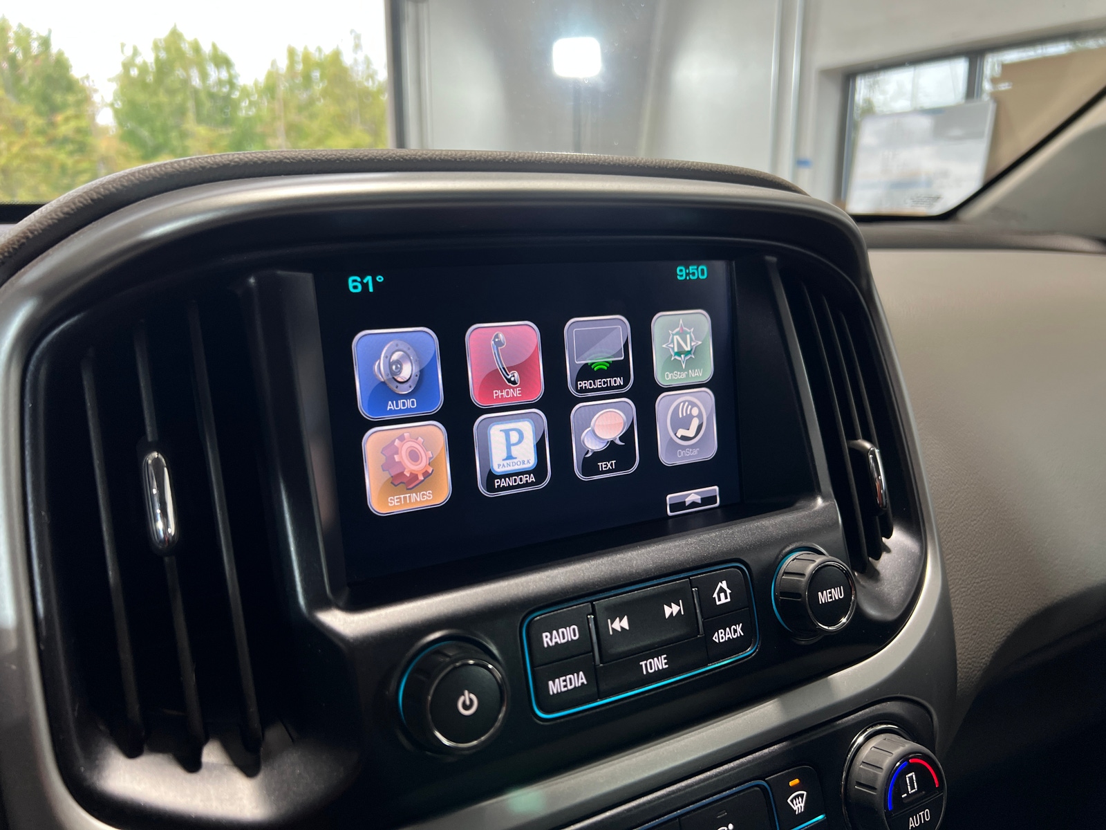 Thumbnail: 2016 Chevrolet Colorado - 4