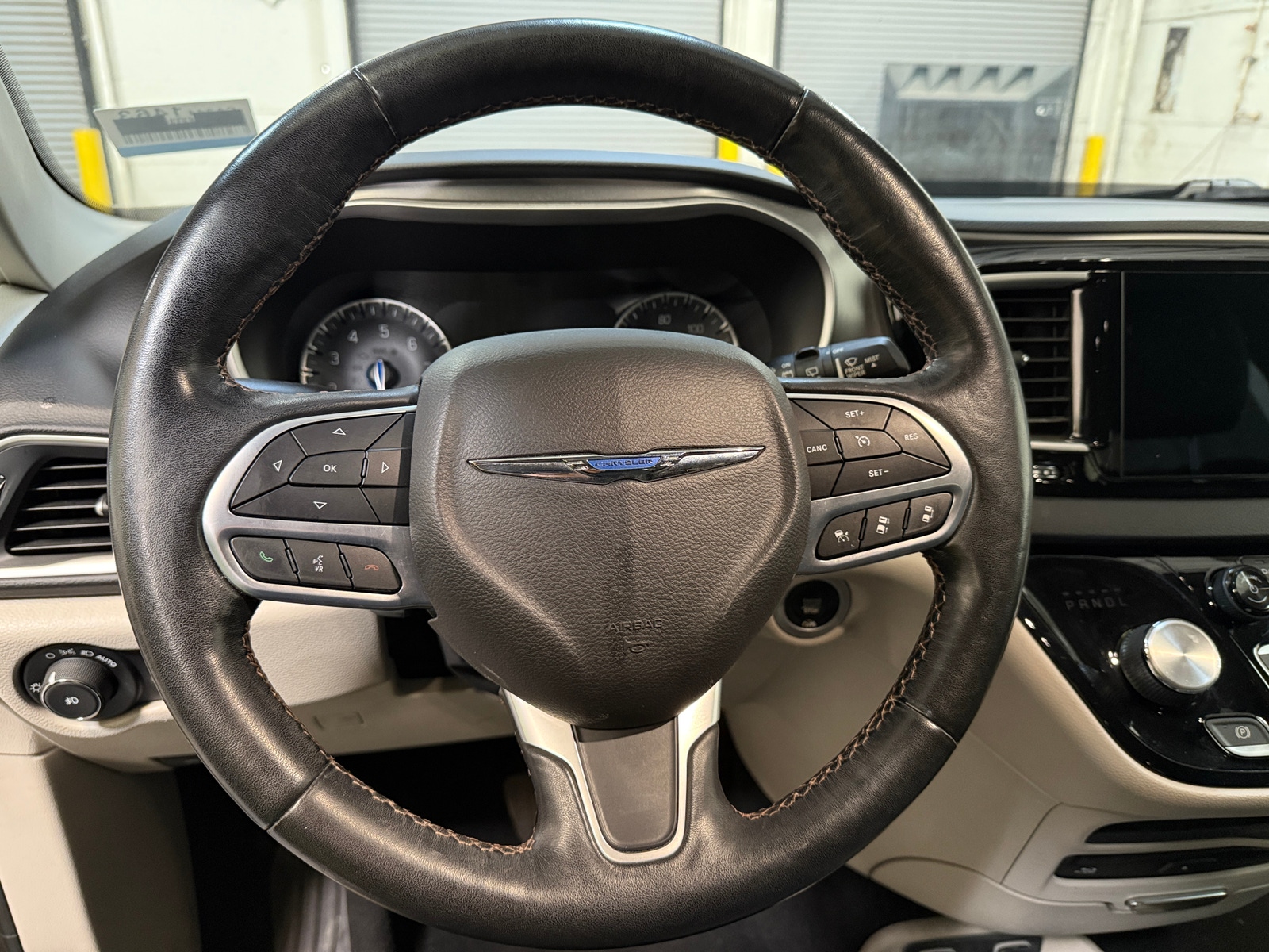 Thumbnail: 2020 Chrysler Pacifica - 4