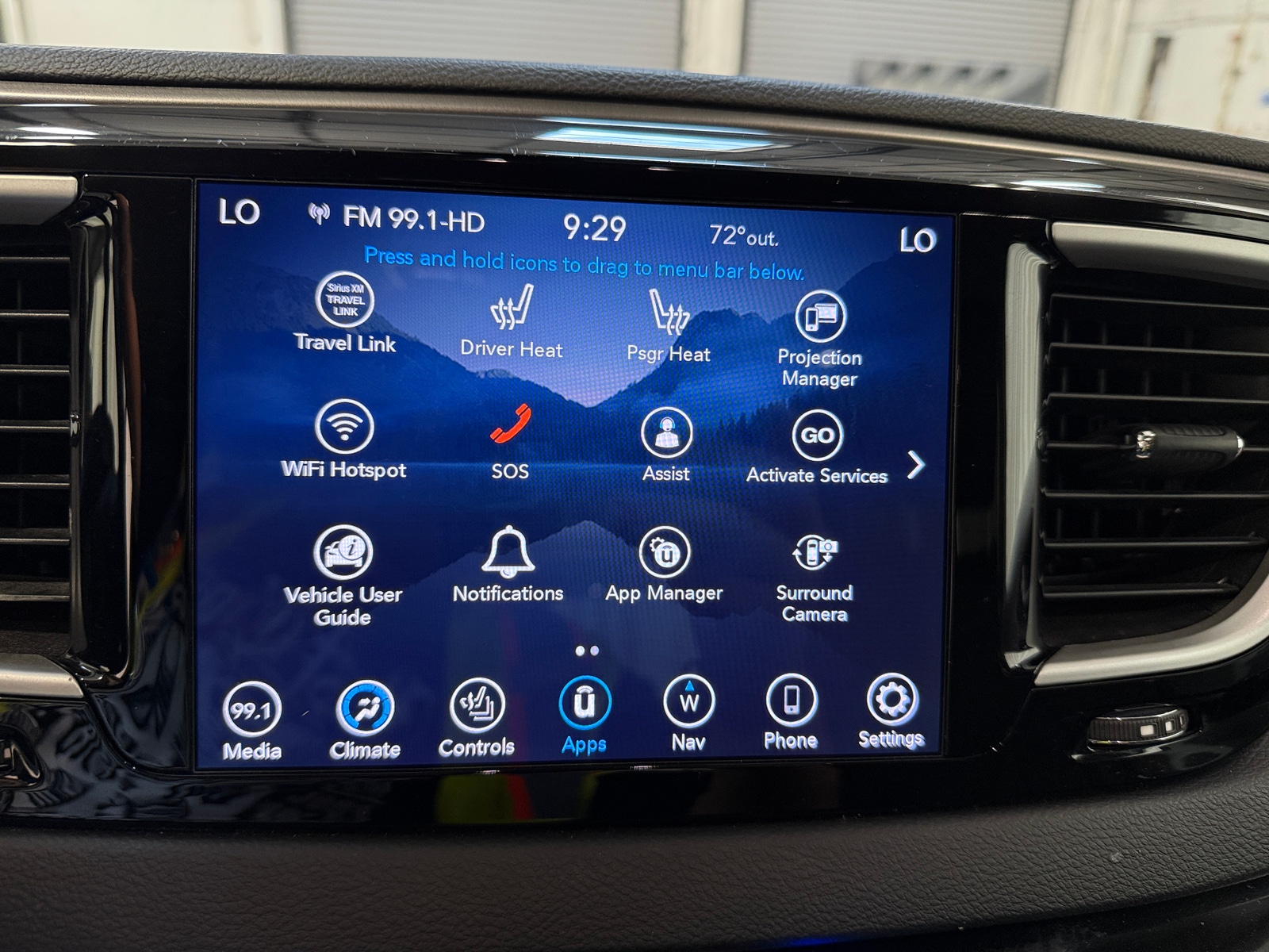 Thumbnail: 2020 Chrysler Pacifica - 3