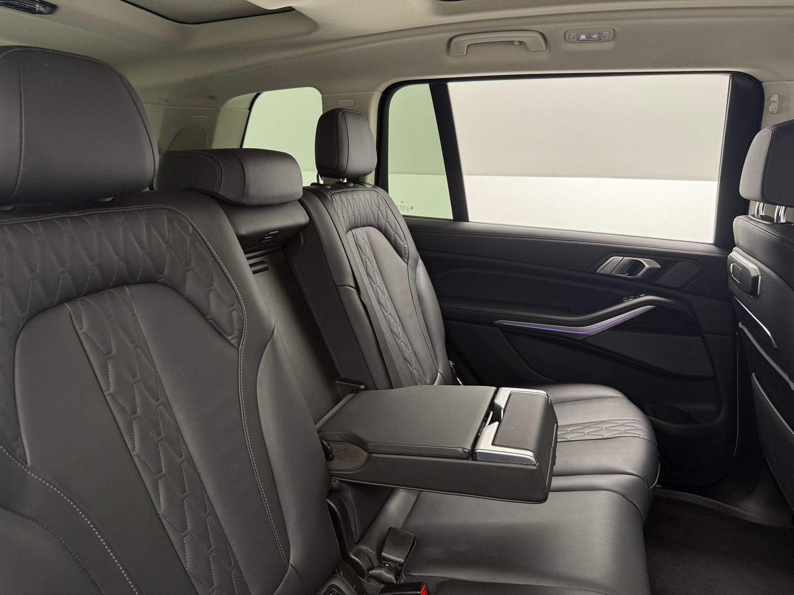 Thumbnail: 2023 BMW X7 - 5