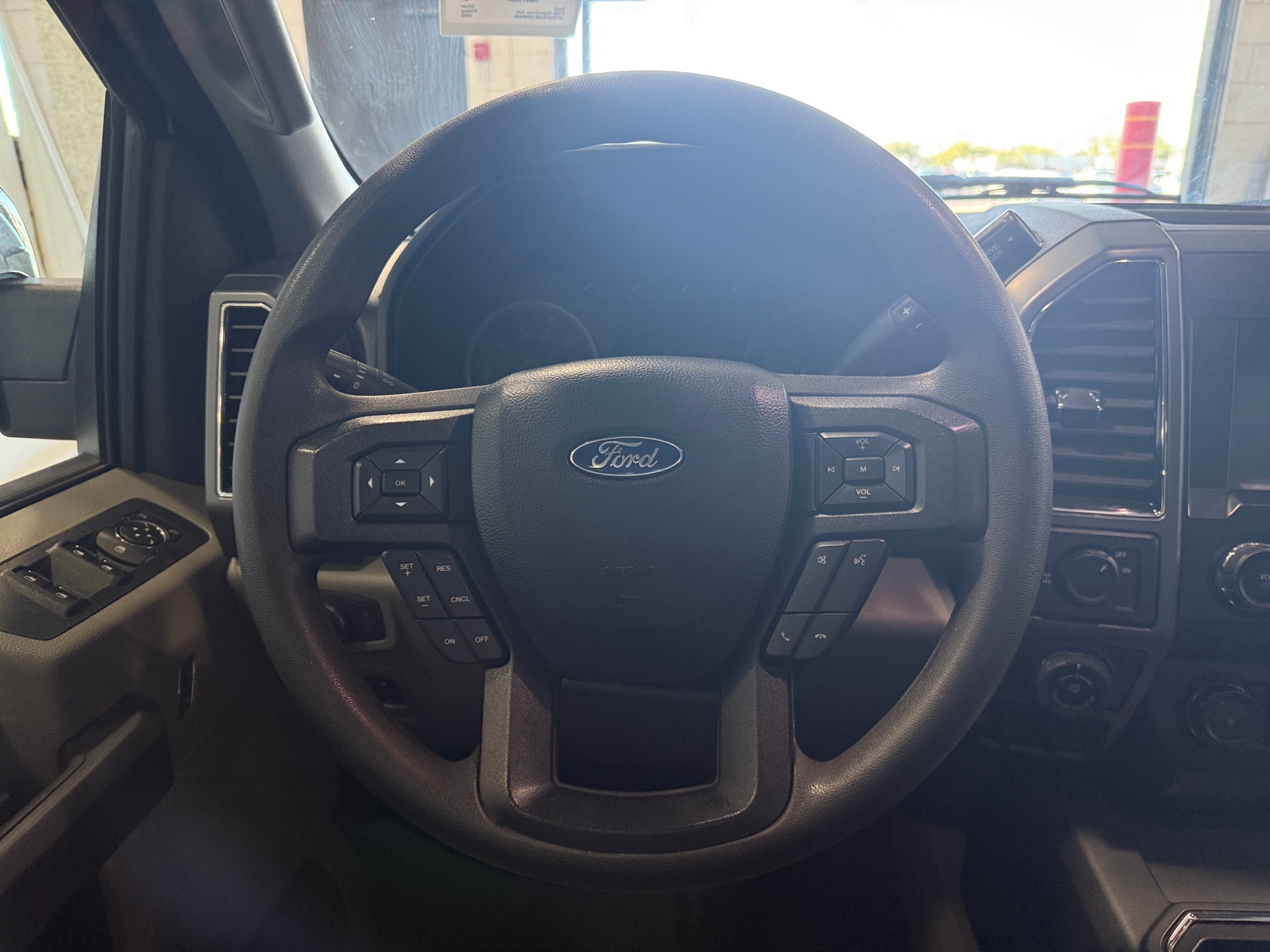 Thumbnail: 2020 Ford Econoline - 5