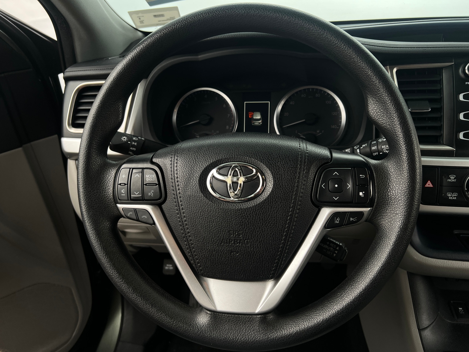 Thumbnail: 2019 Toyota Highlander - 5