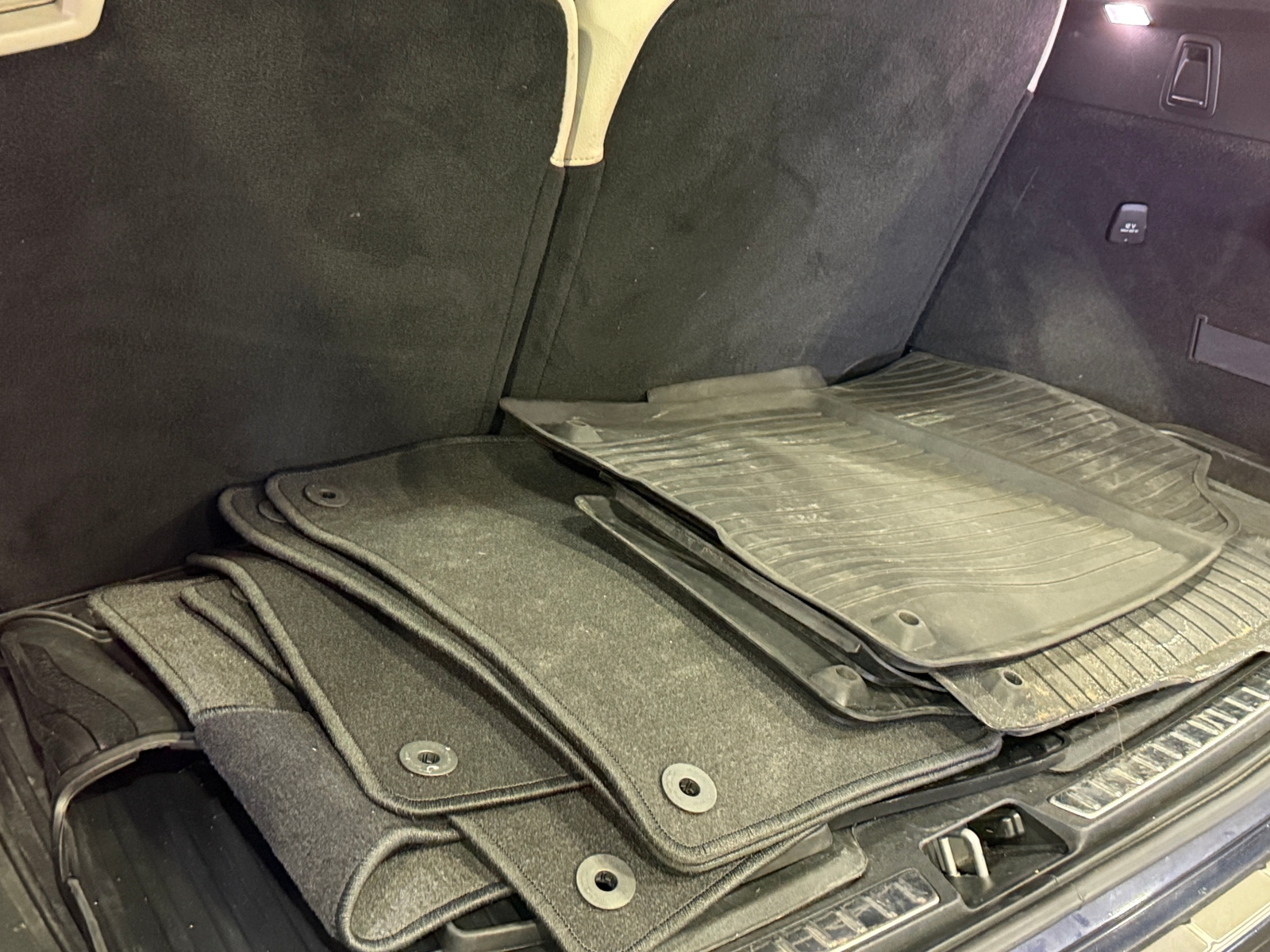 Thumbnail: 2019 Volvo XC90 - 6