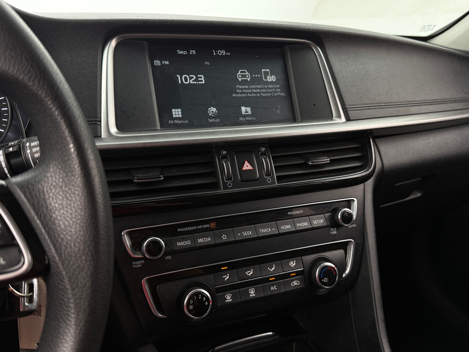 Thumbnail: 2019 Kia Optima - 4