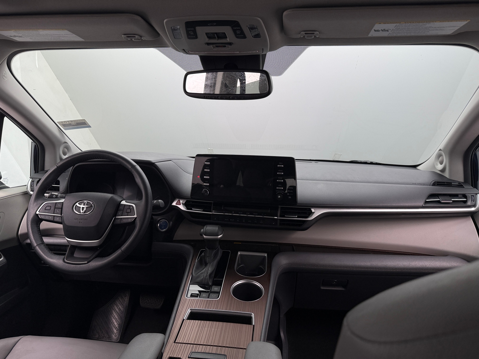 Thumbnail: 2022 Toyota Sienna - 2