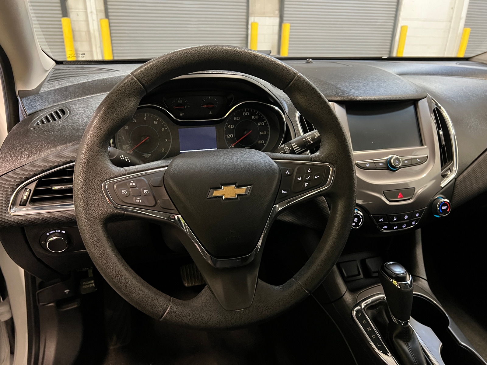 Thumbnail: 2017 Chevrolet Cruze - 5
