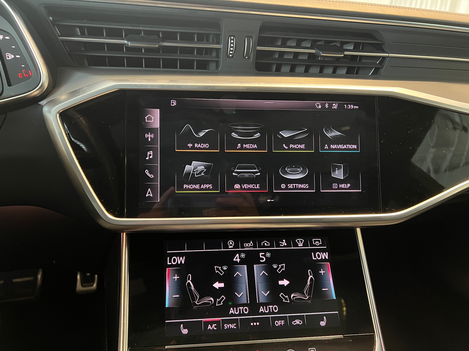 Thumbnail: 2020 Audi S7 - 3