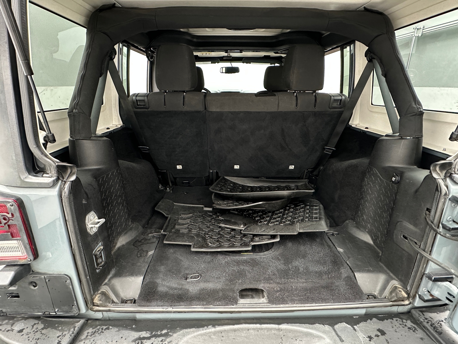 Thumbnail: 2015 Jeep Wrangler - 7