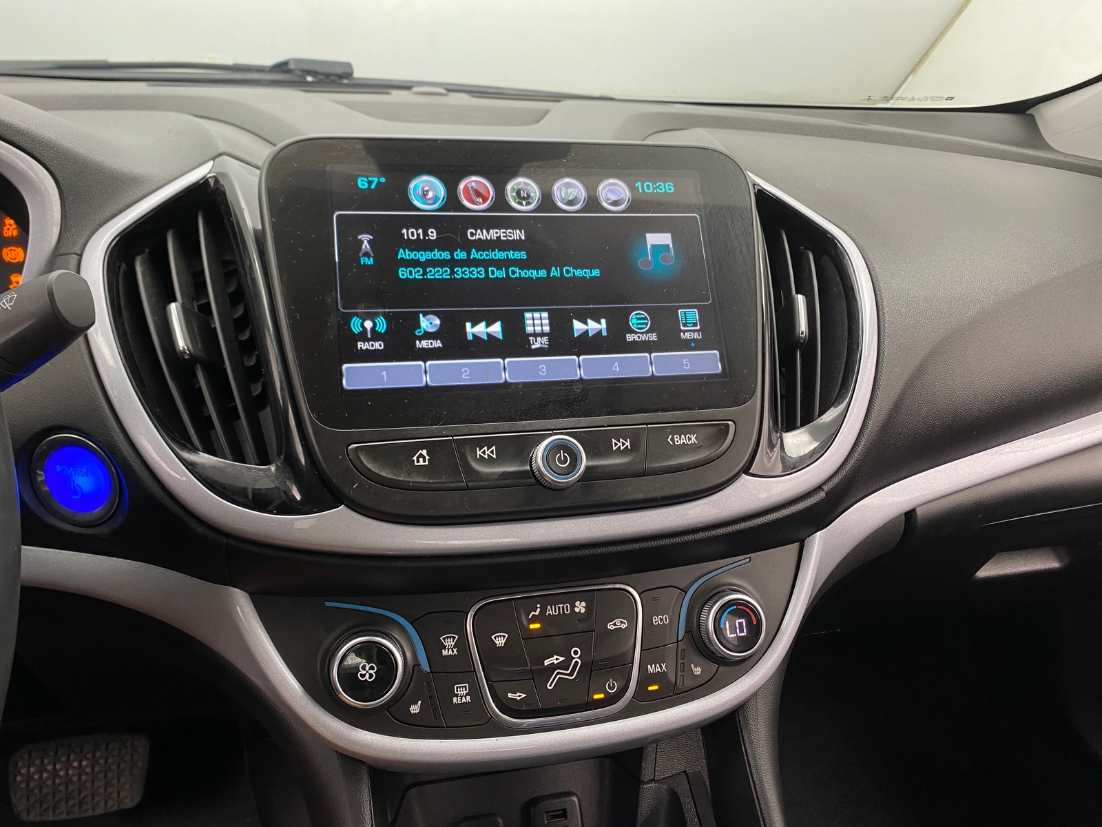 Thumbnail: 2017 Chevrolet Volt - 4