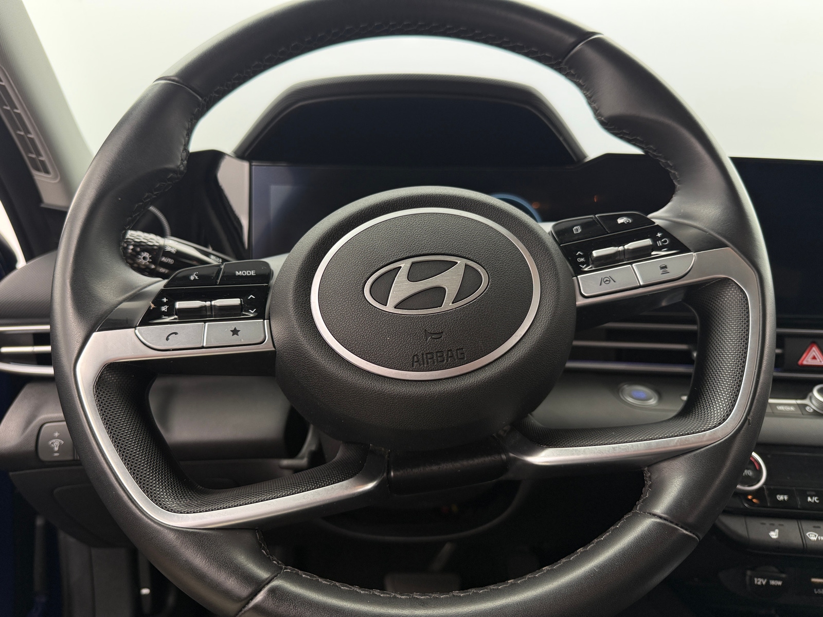 Thumbnail: 2024 Hyundai Elantra - 4