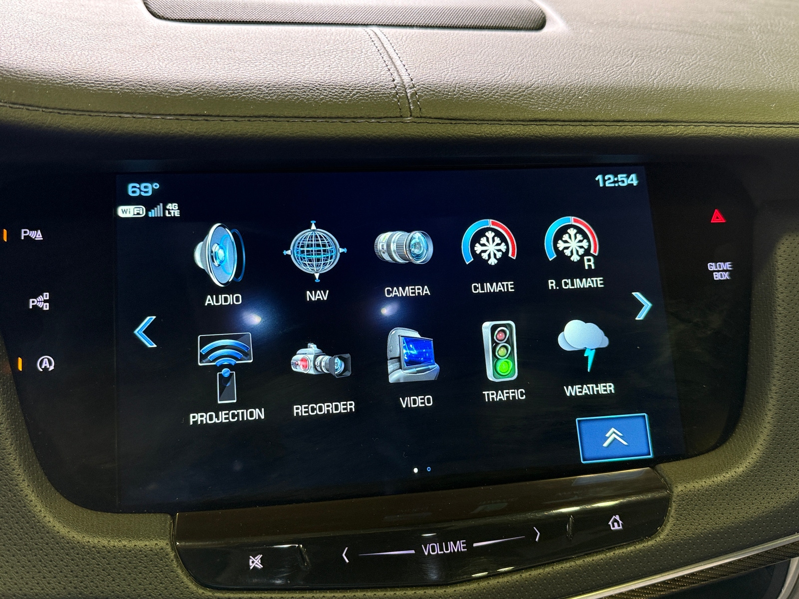 Thumbnail: 2017 Cadillac CT6 - 3