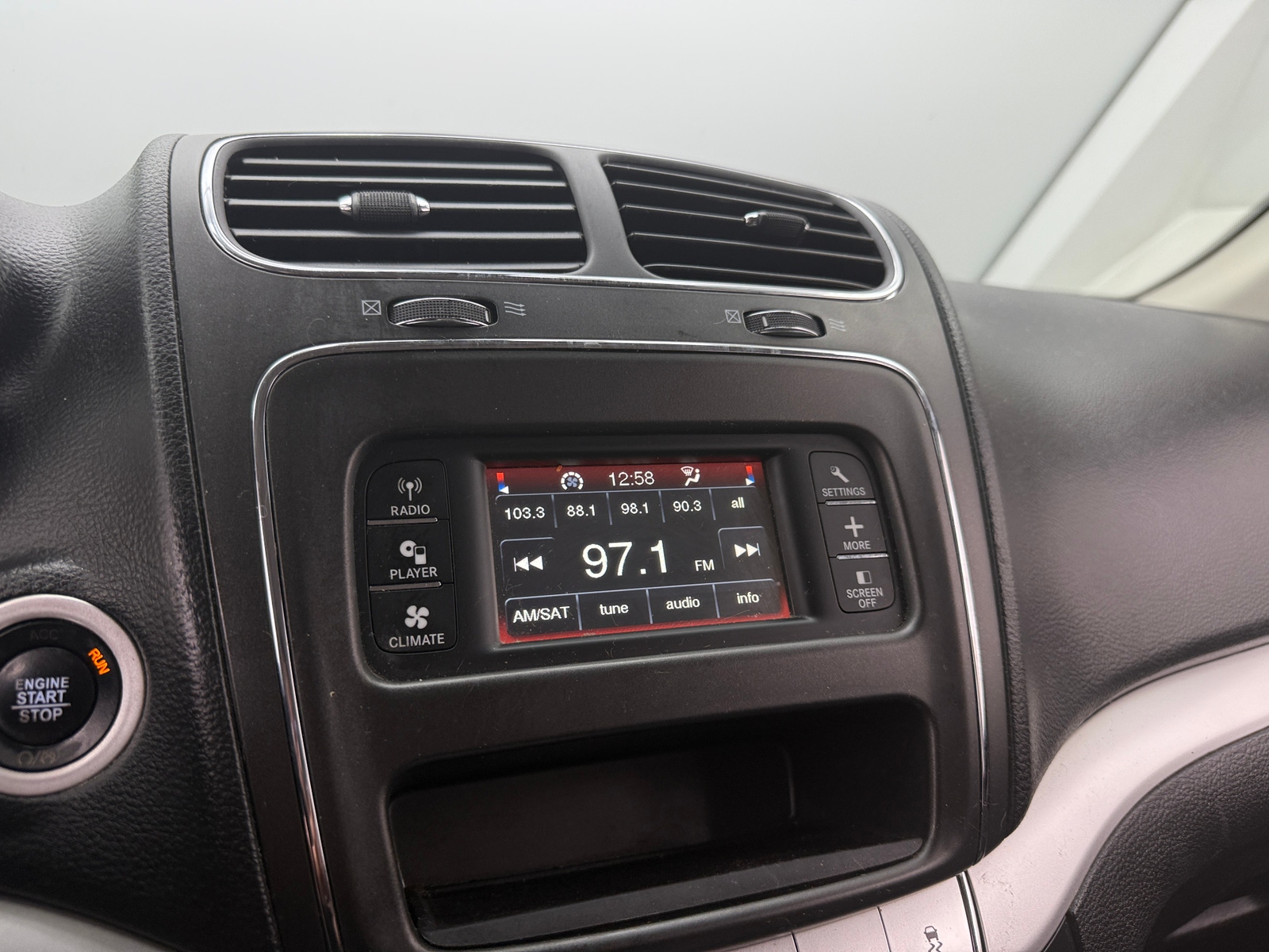 Thumbnail: 2018 Dodge Journey - 4