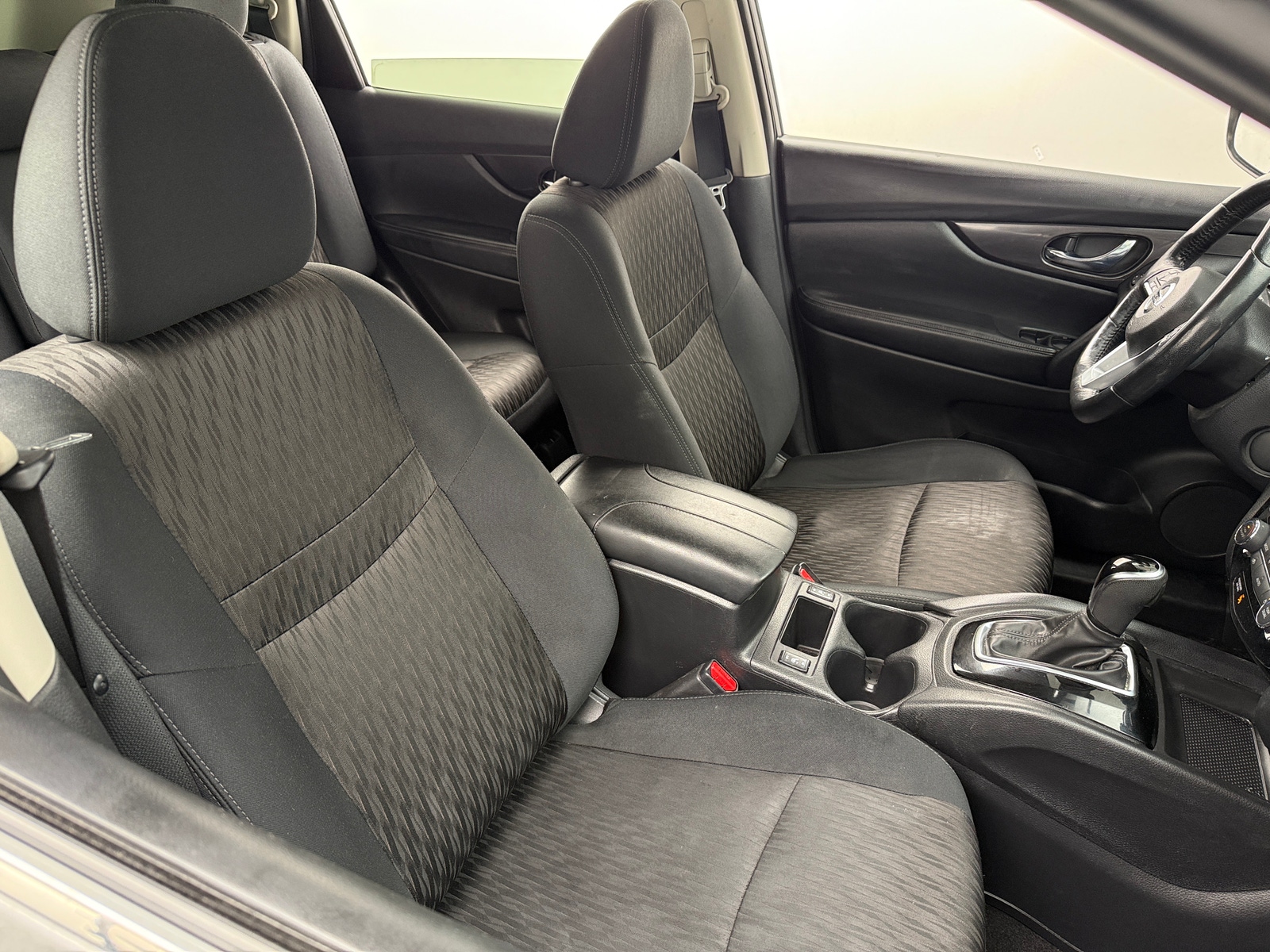 Thumbnail: 2018 Nissan Rogue - 2