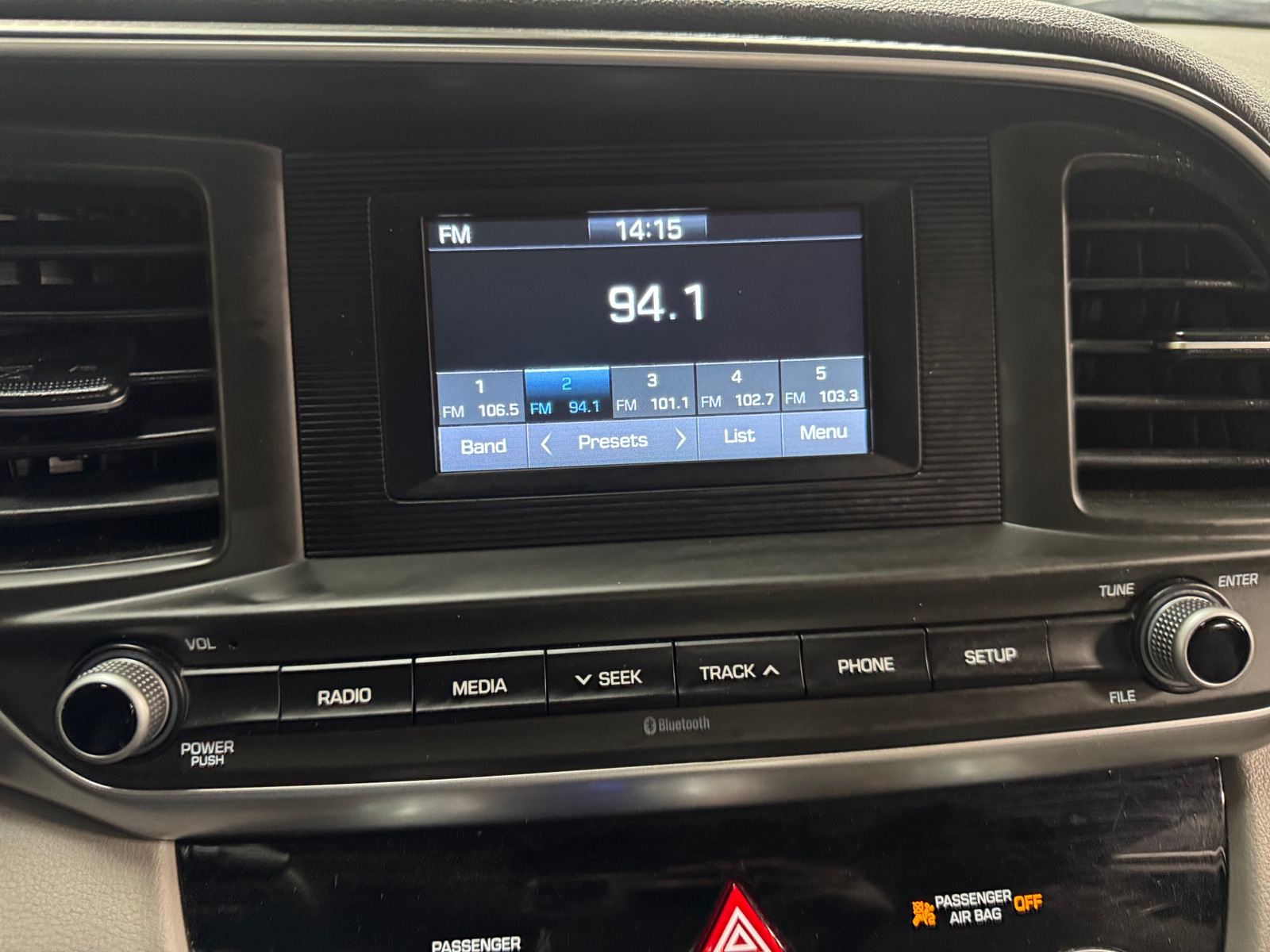 Thumbnail: 2019 Hyundai Elantra - 4