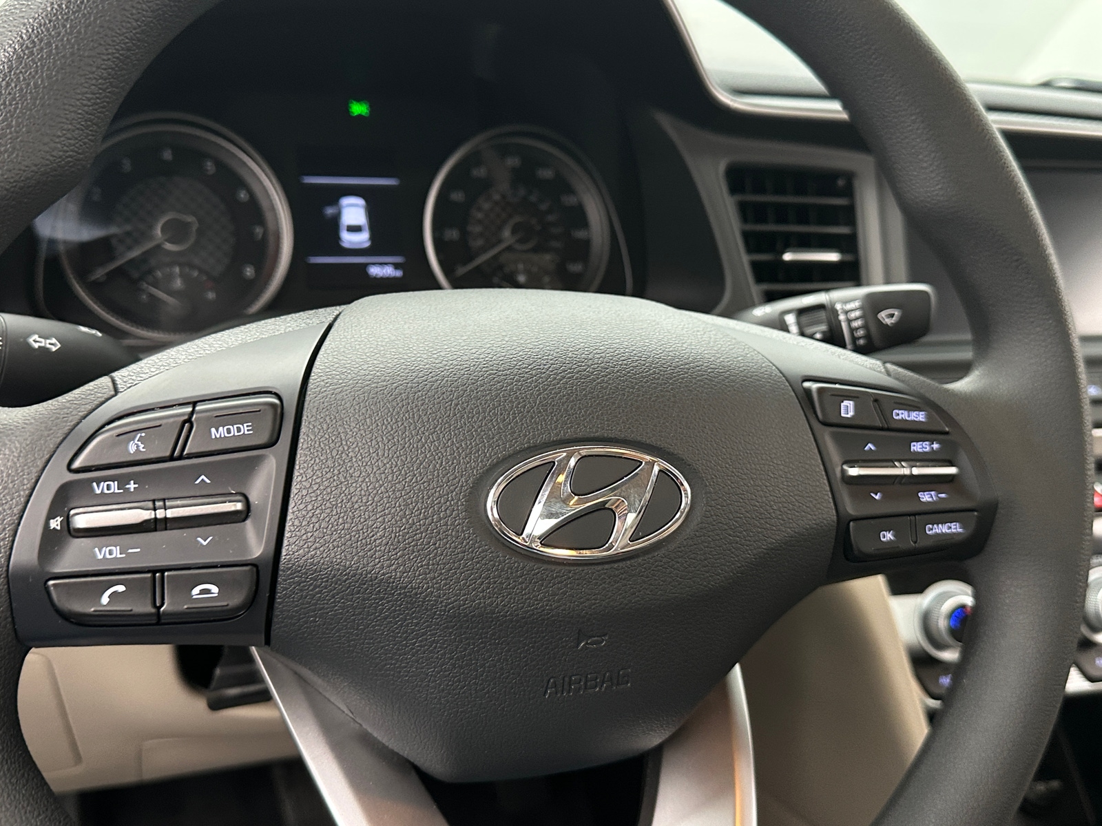 Thumbnail: 2020 Hyundai Elantra - 5