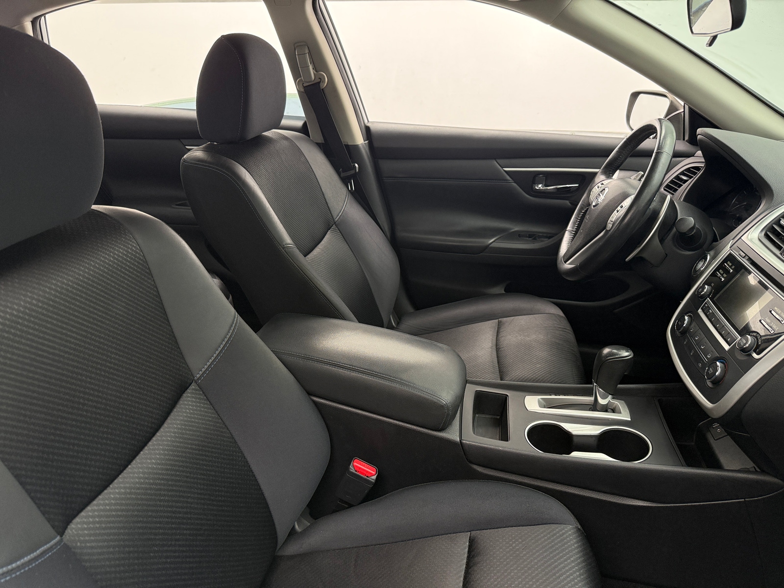 Thumbnail: 2016 Nissan Altima - 2