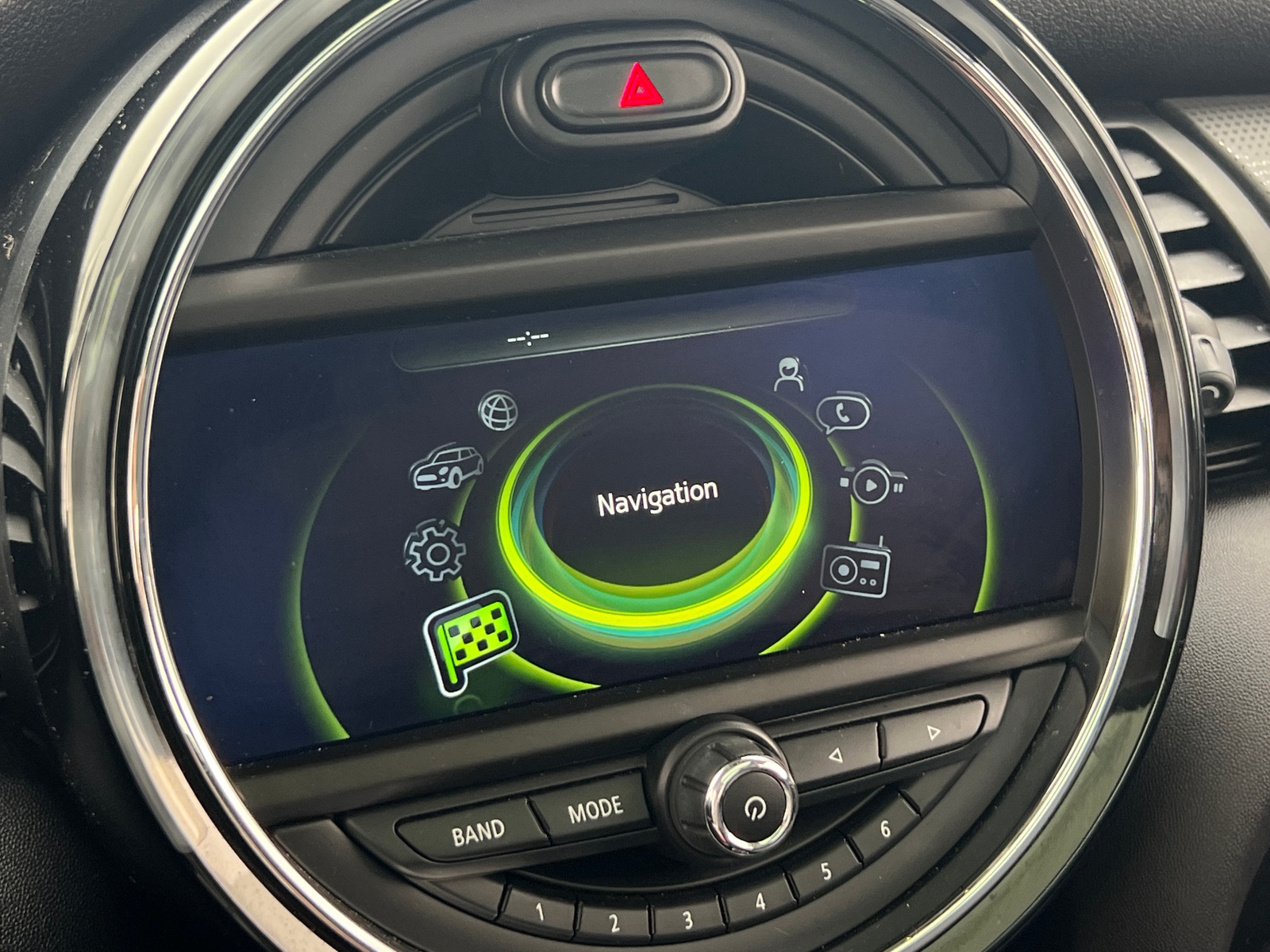 Thumbnail: 2015 MINI Cooper Hardtop - 3