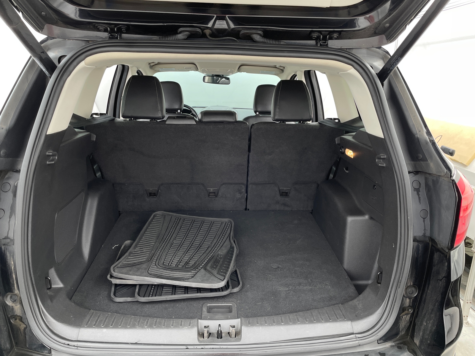 Thumbnail: 2019 Ford Escape - 6