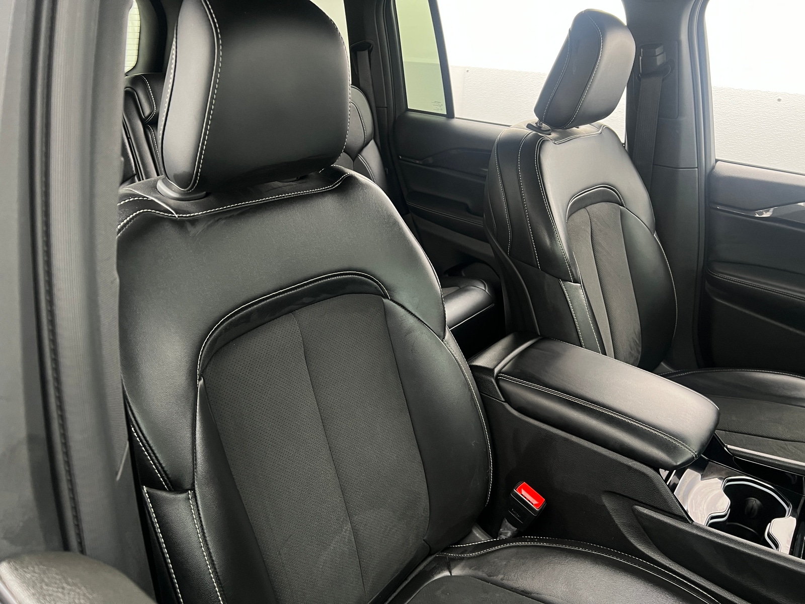 Thumbnail: 2023 Jeep Grand Cherokee - 2