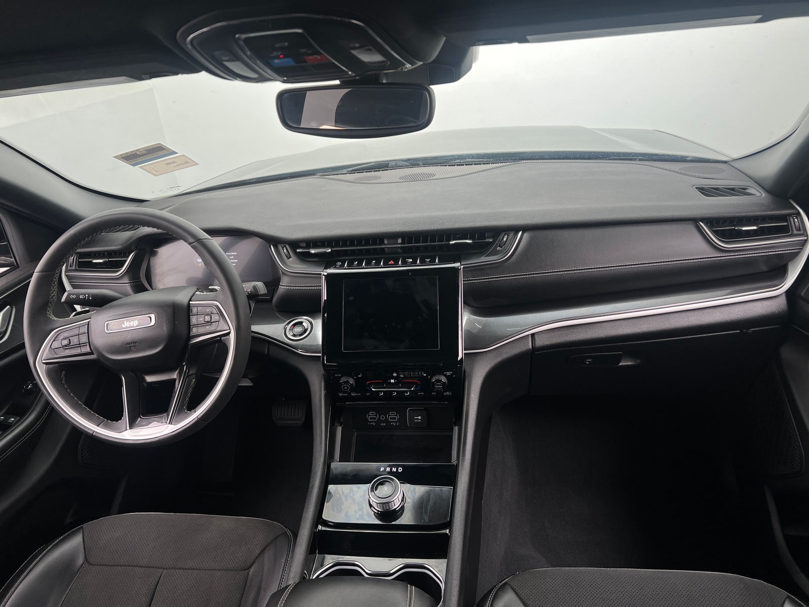 Thumbnail: 2023 Jeep Grand Cherokee - 3