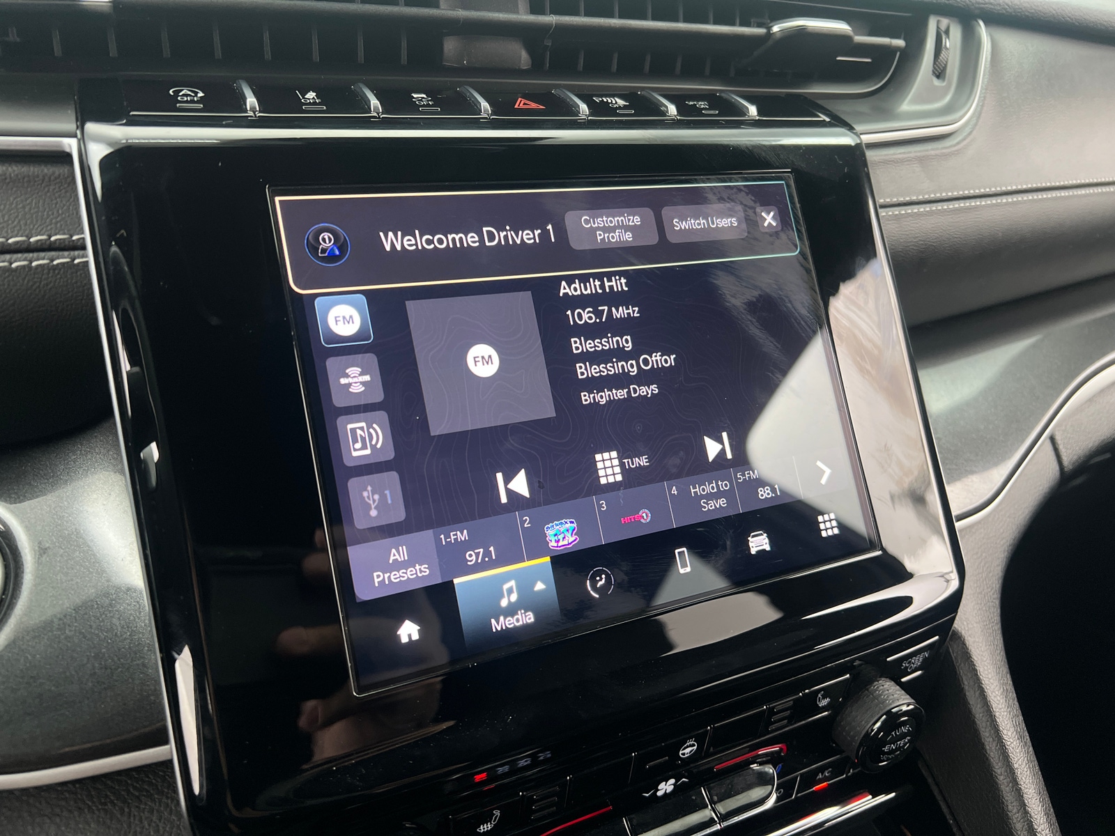 Thumbnail: 2023 Jeep Grand Cherokee - 4