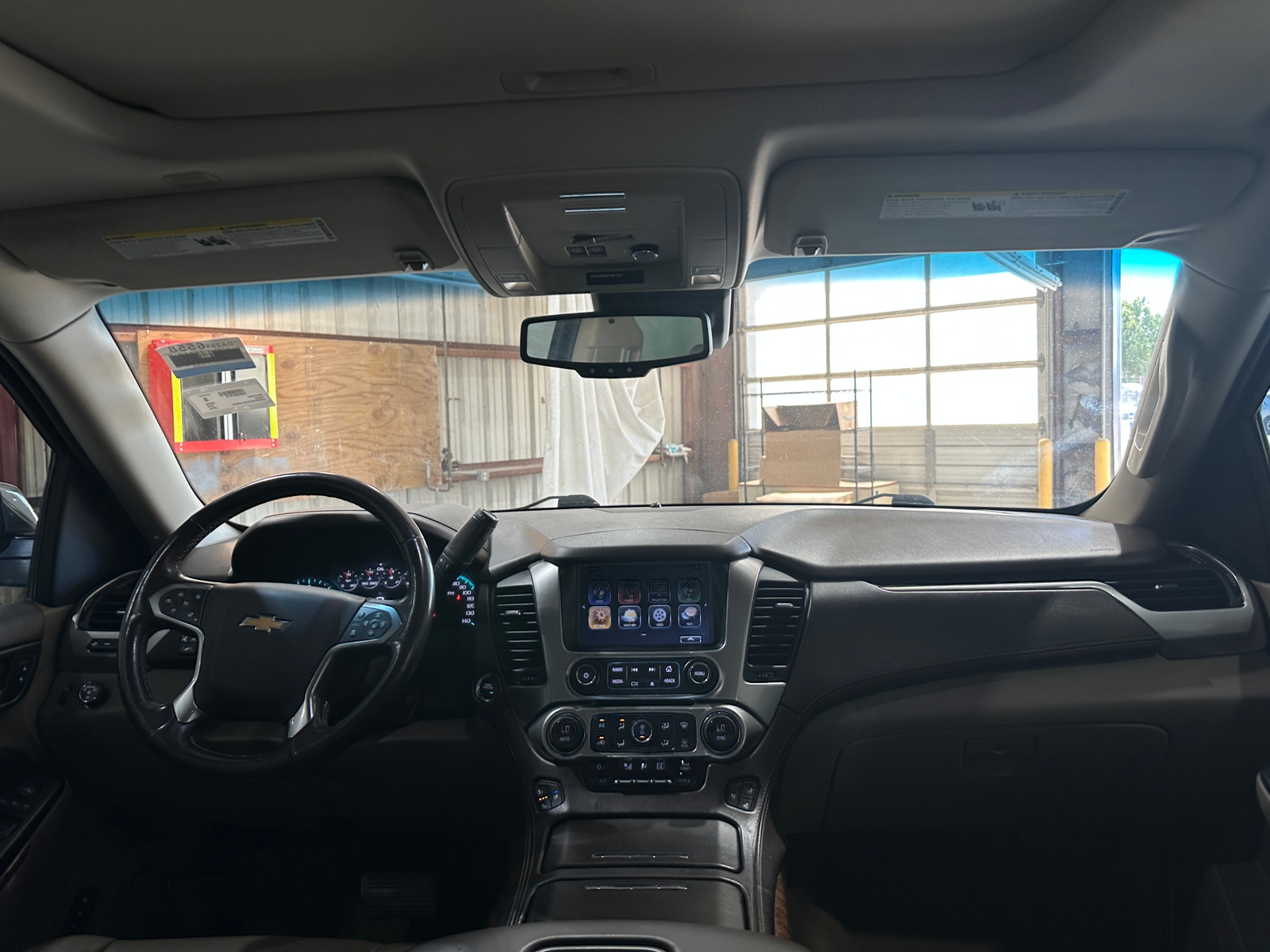 Thumbnail: 2018 Chevrolet Tahoe - 2