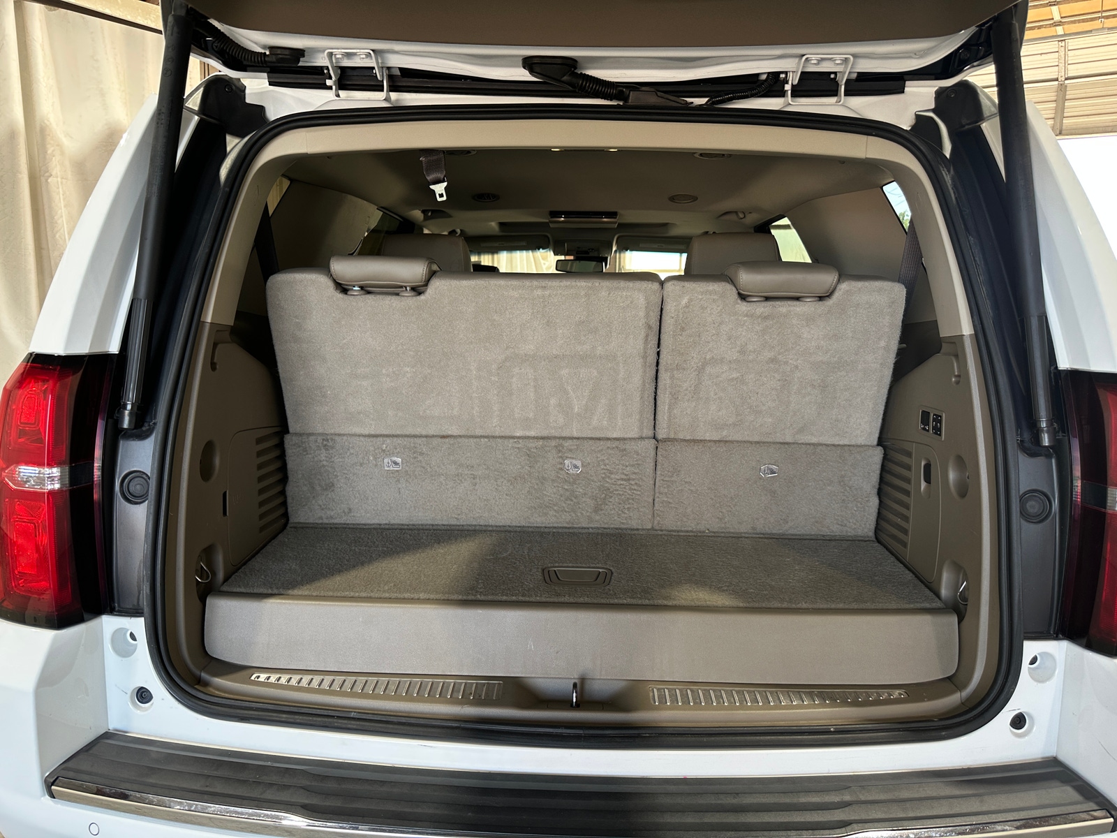 Thumbnail: 2018 Chevrolet Tahoe - 6