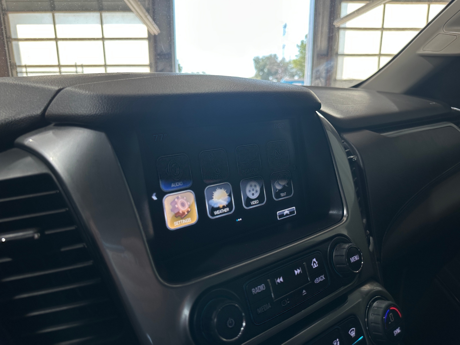 Thumbnail: 2018 Chevrolet Tahoe - 3