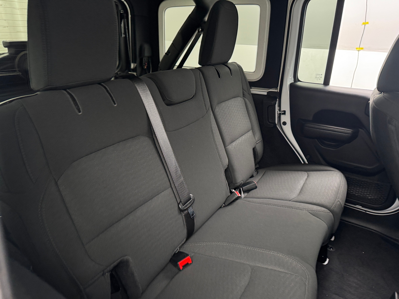 Thumbnail: 2019 Jeep Wrangler - 6