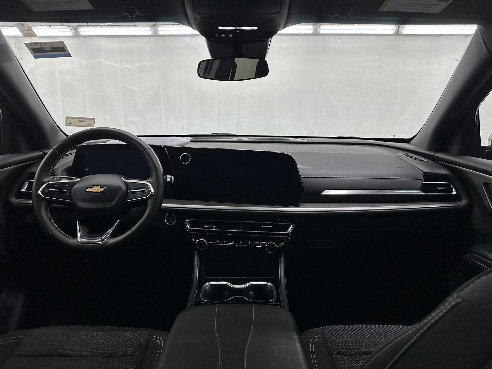Thumbnail: 2025 Chevrolet Traverse - 3