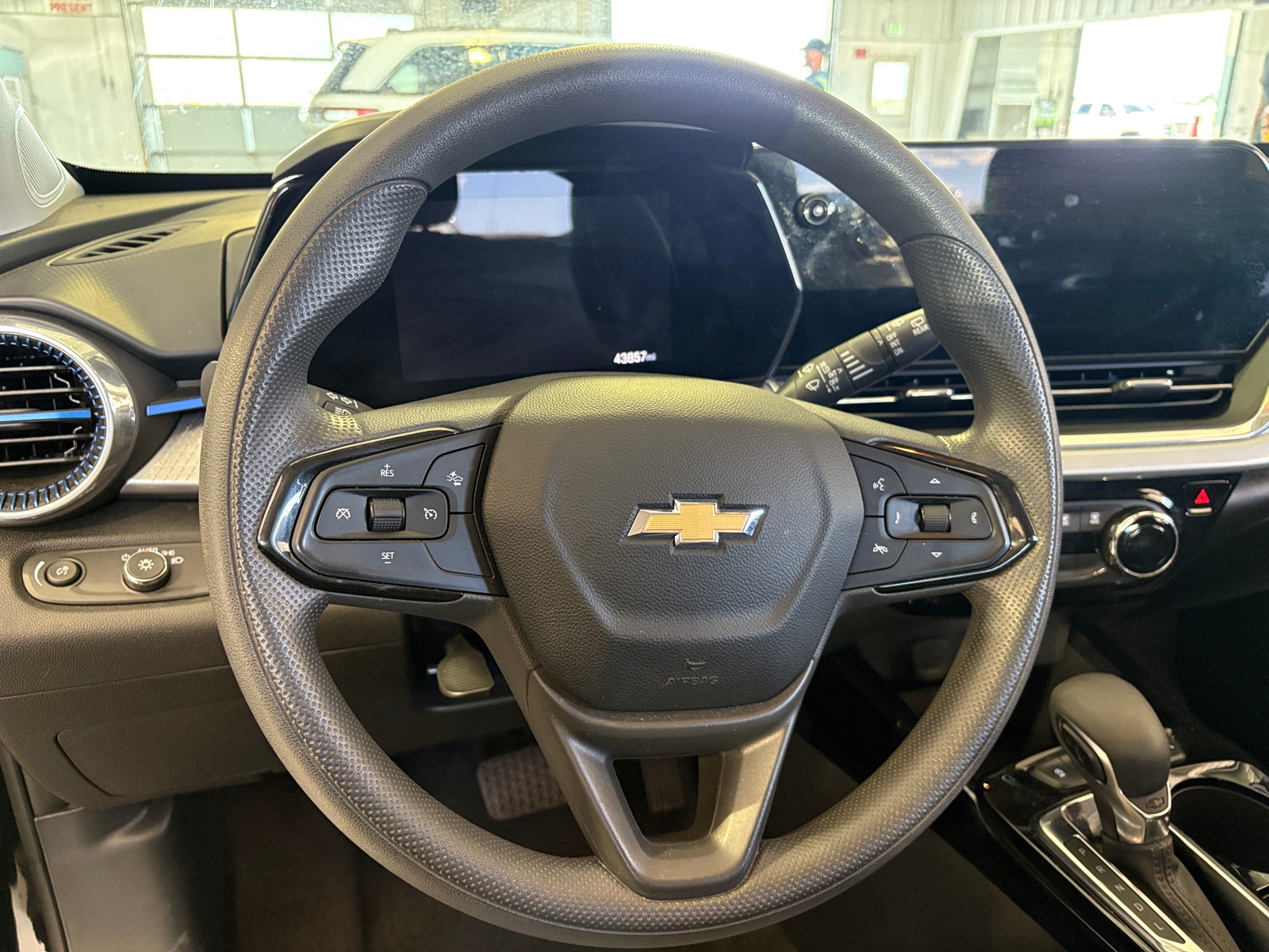 Thumbnail: 2024 Chevrolet Trax - 5