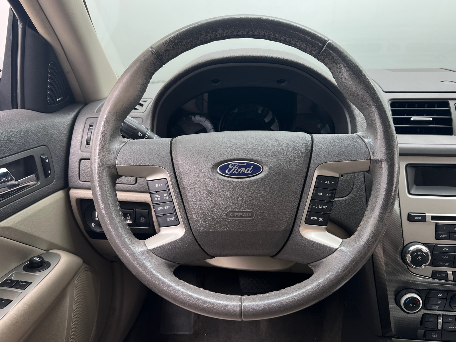 Thumbnail: 2012 Ford Fusion - 4