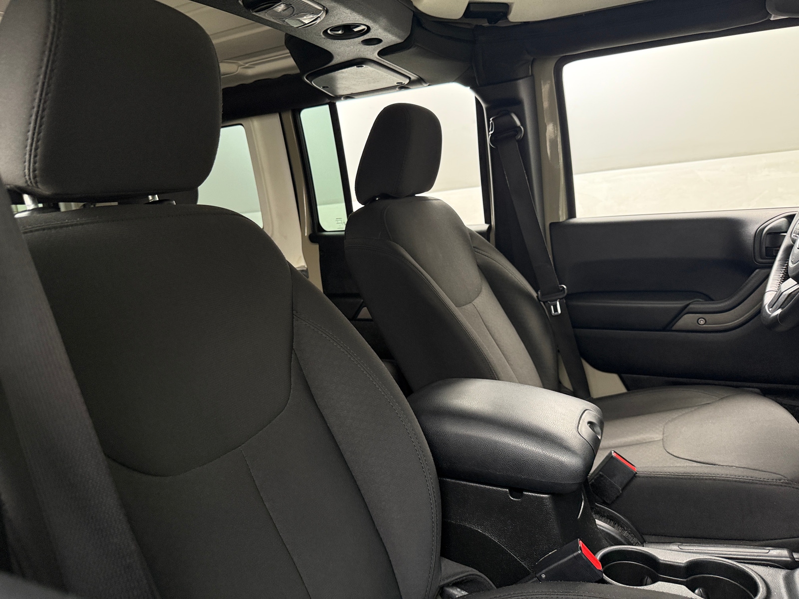 Thumbnail: 2017 Jeep Wrangler - 2
