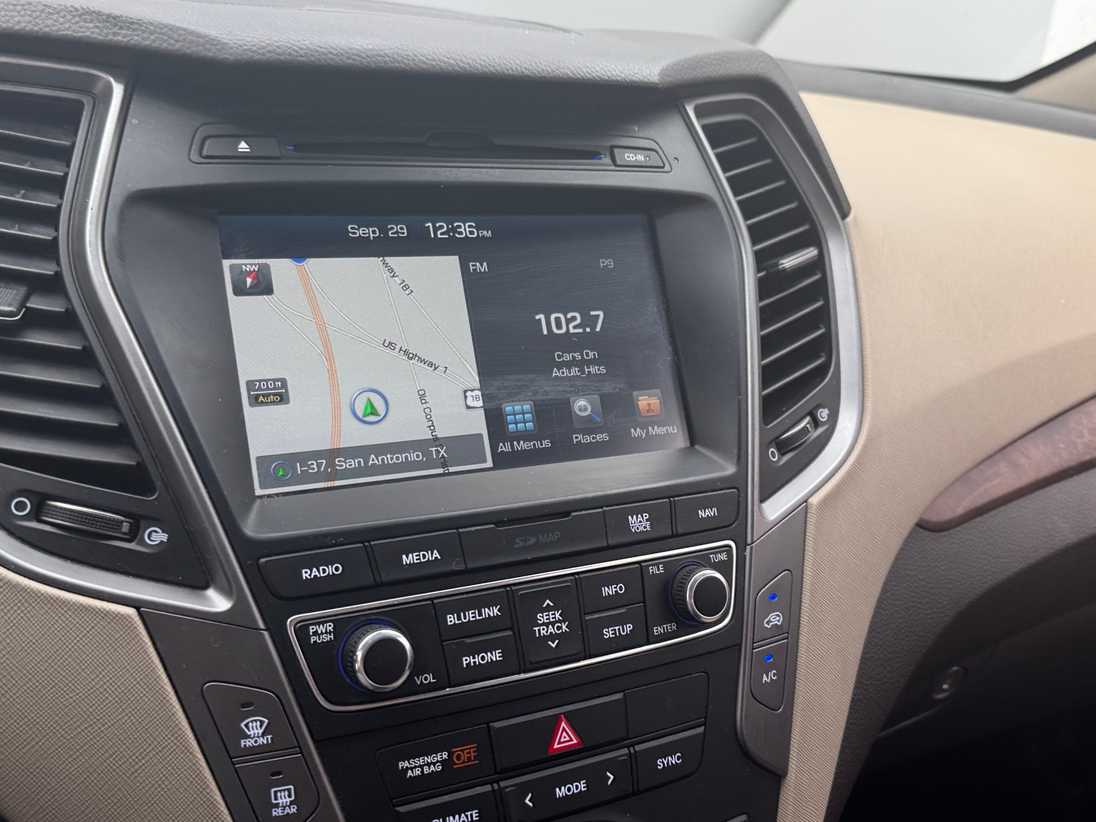 Thumbnail: 2018 Hyundai Santa Fe - 3