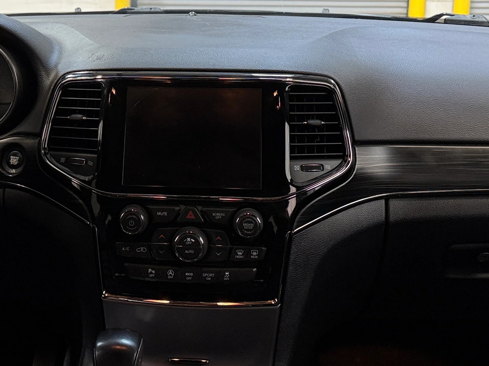 Thumbnail: 2020 Jeep Grand Cherokee - 2