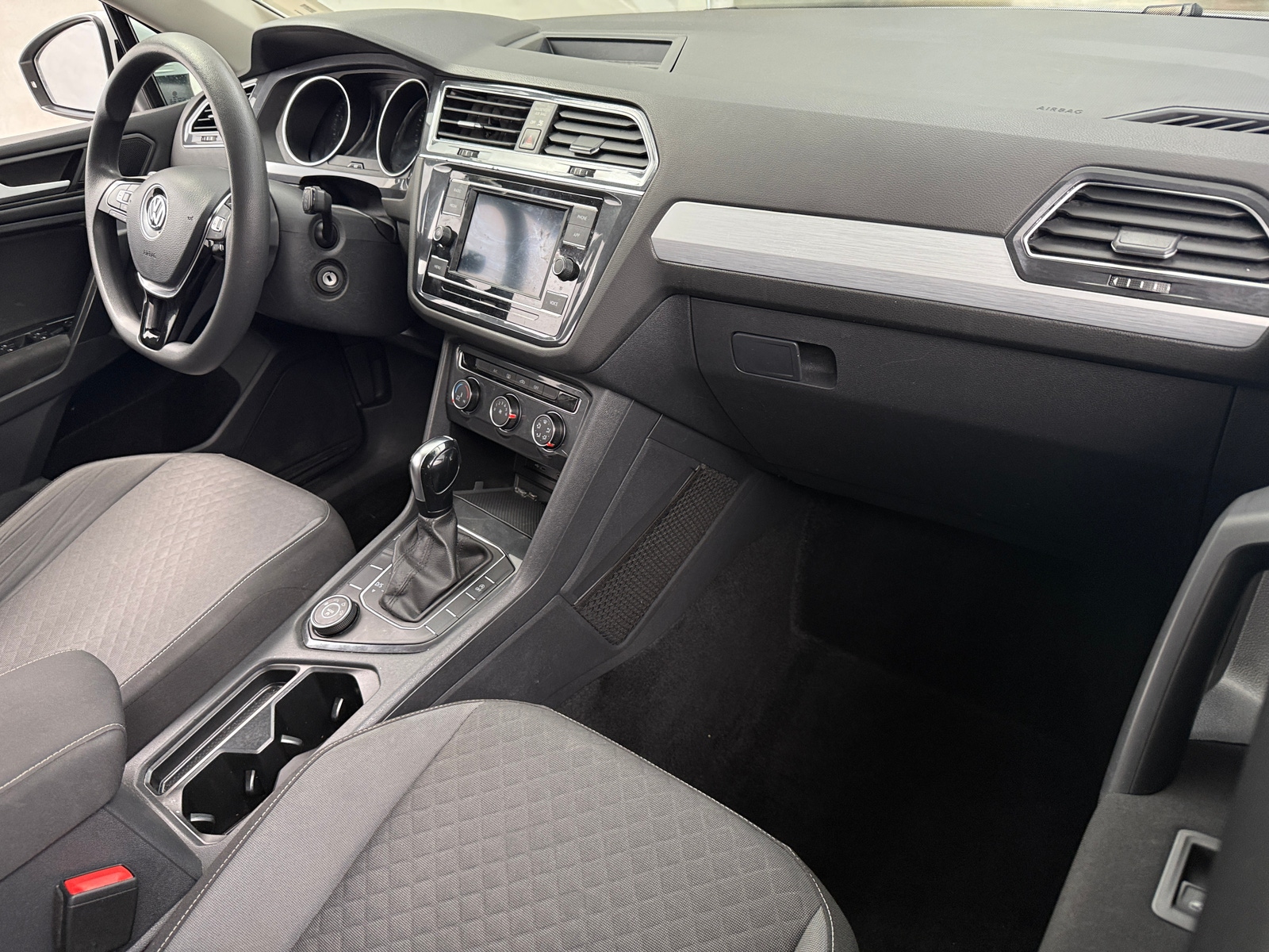 Thumbnail: 2021 Volkswagen Tiguan - 3