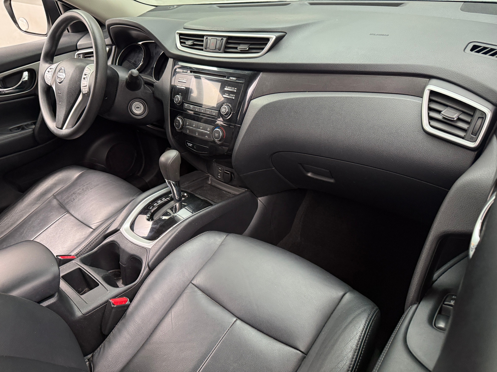 Thumbnail: 2016 Nissan Rogue - 3