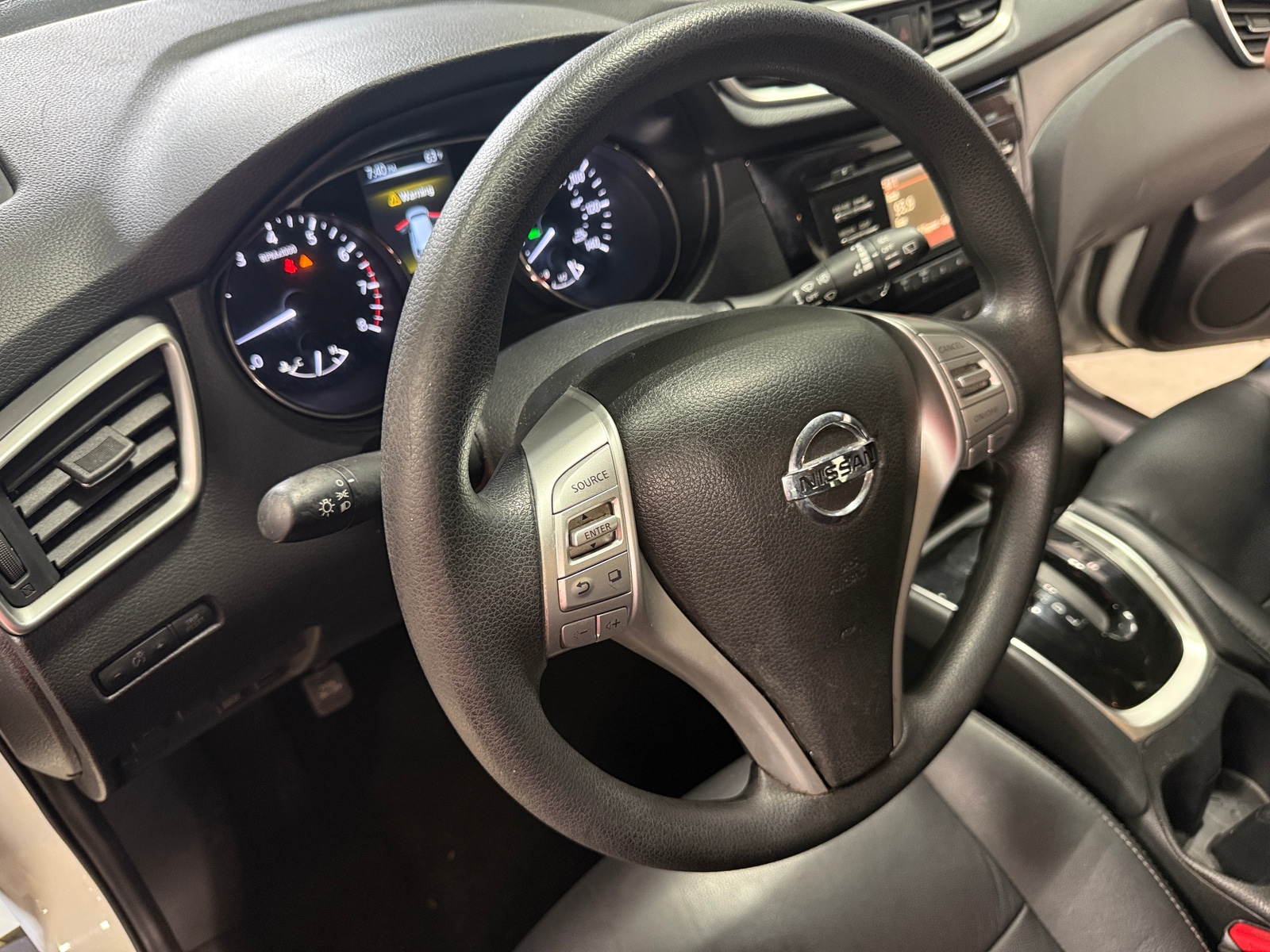 Thumbnail: 2016 Nissan Rogue - 5