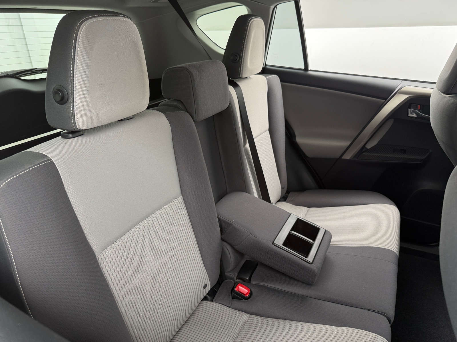 Thumbnail: 2014 Toyota RAV4 - 6