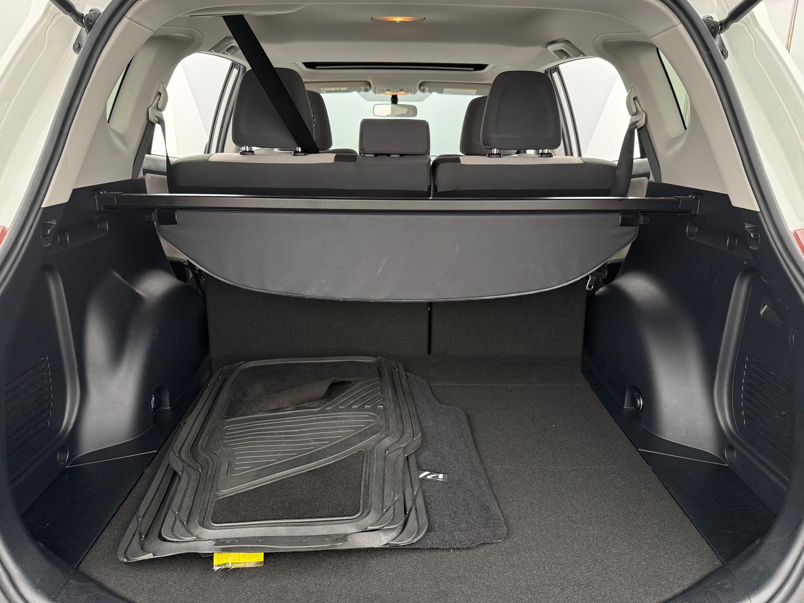 Thumbnail: 2014 Toyota RAV4 - 7