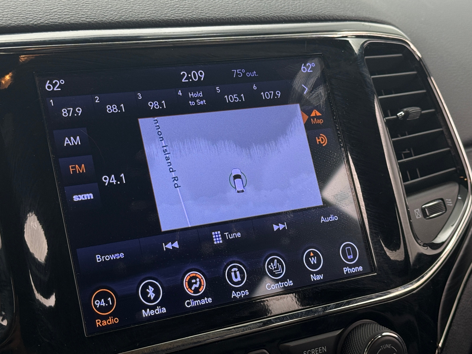 Thumbnail: 2019 Jeep Grand Cherokee - 3