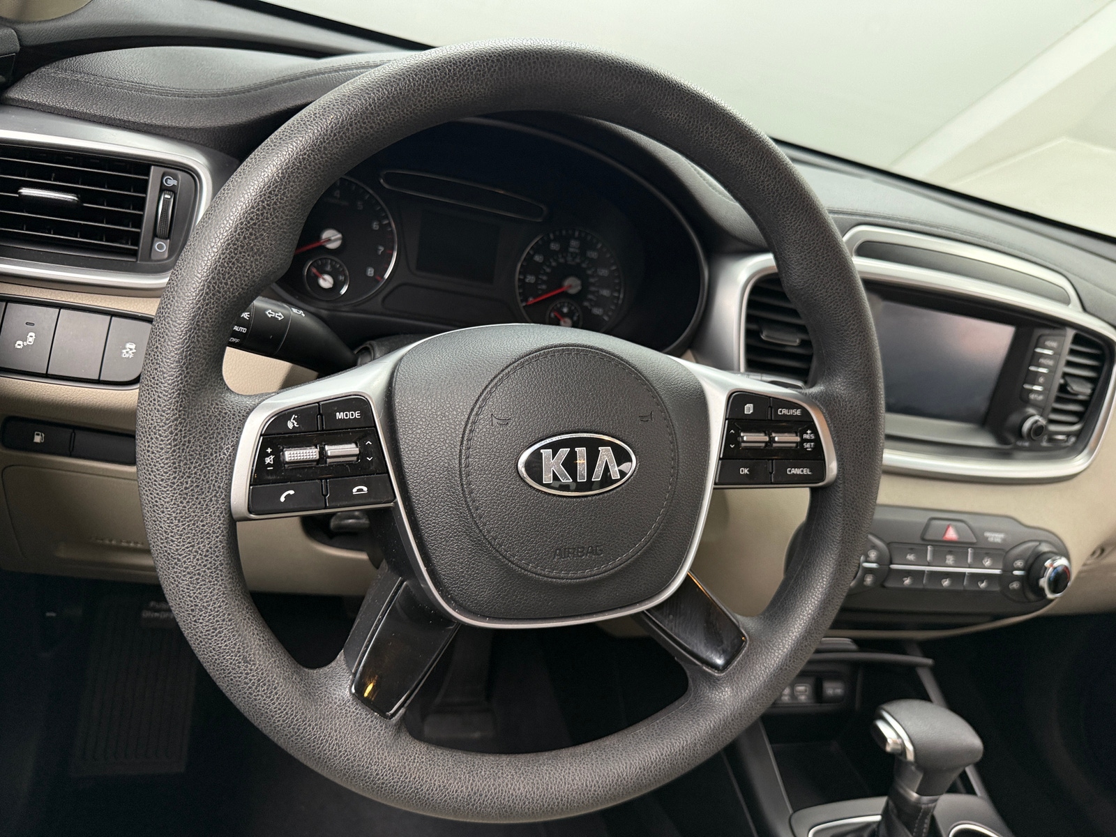 Thumbnail: 2019 Kia Sorento - 5