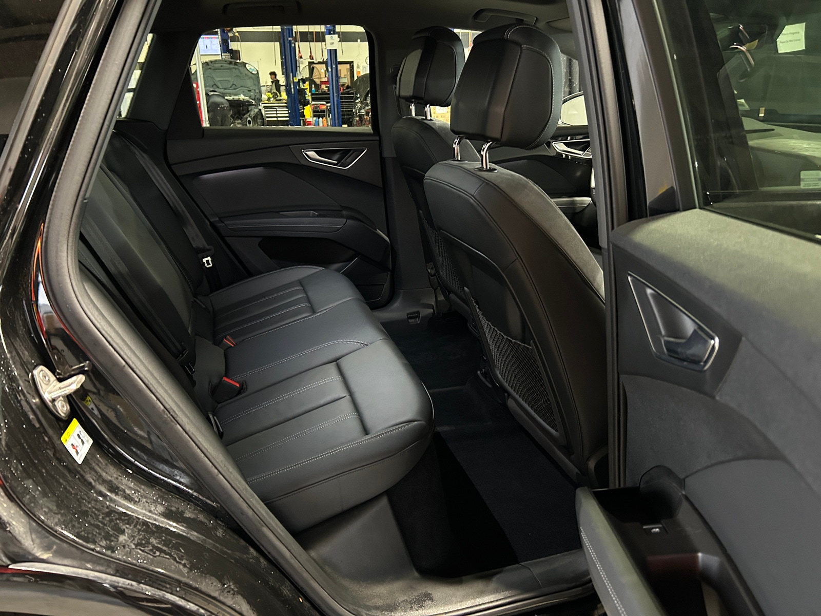 Thumbnail: 2024 Audi Q4 e-tron - 5